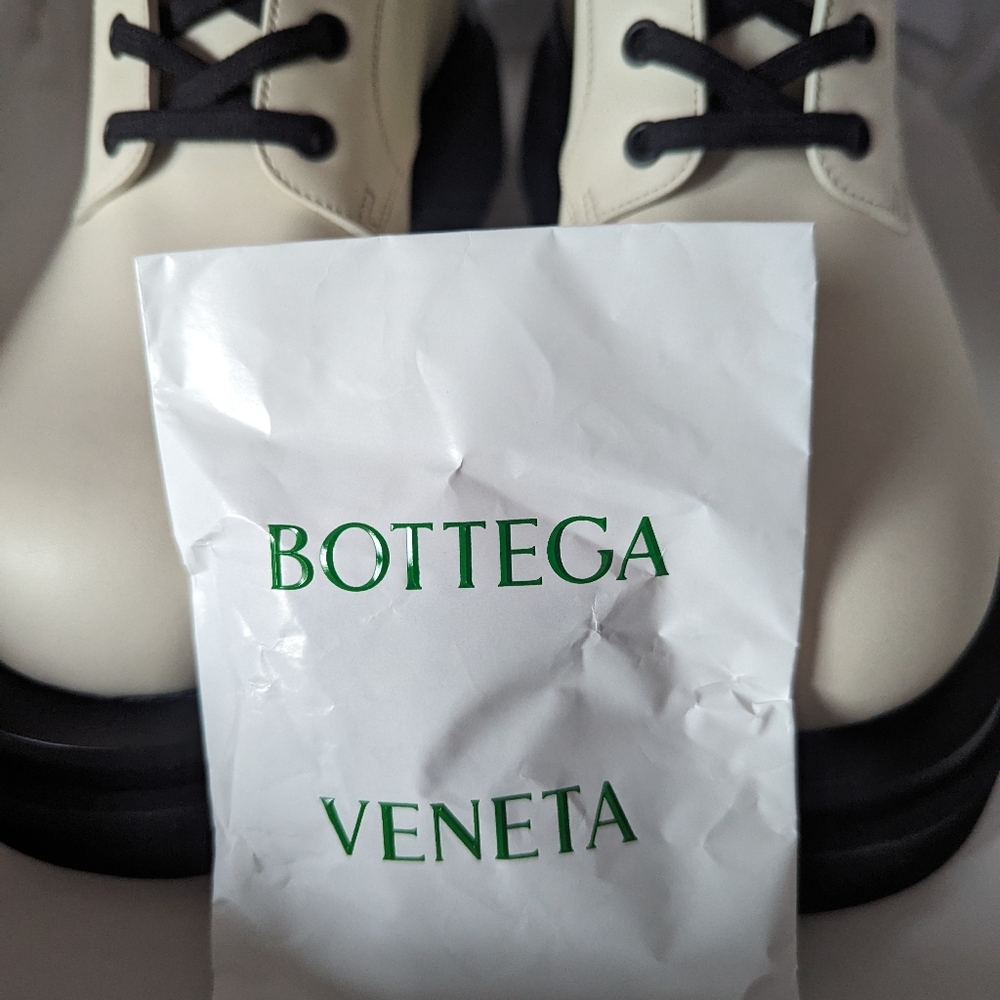 Bottega Veneta Lug Lace-Up Boot. Size 39. - Picture 5 of 8